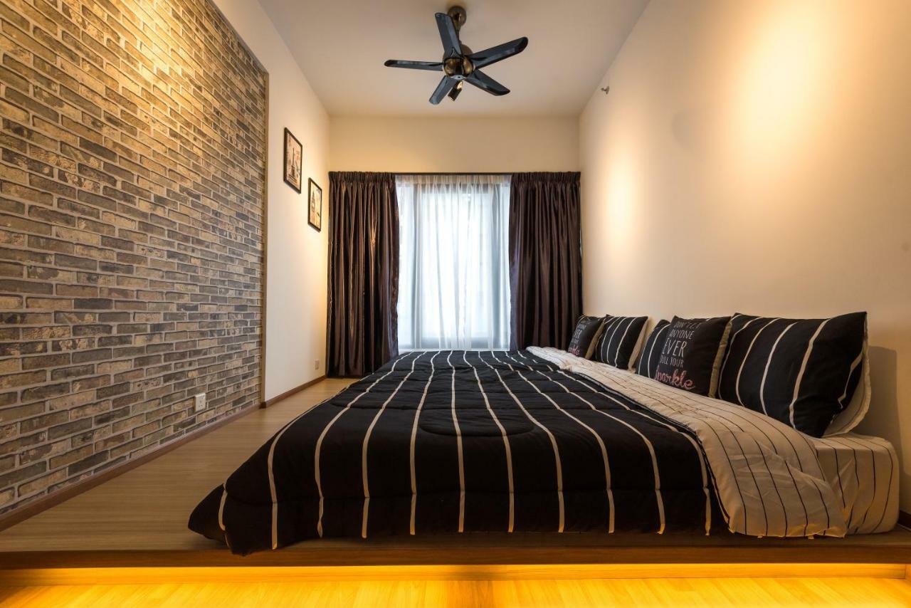 700 M² Dengan 2 Bilik Tidur Dan 2 Bilik Mandi Peribadi Di Pangsapuri *