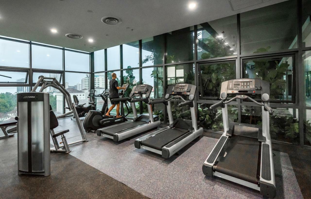 700 M² Dengan 2 Bilik Tidur Dan 2 Bilik Mandi Peribadi Di * Georgetown